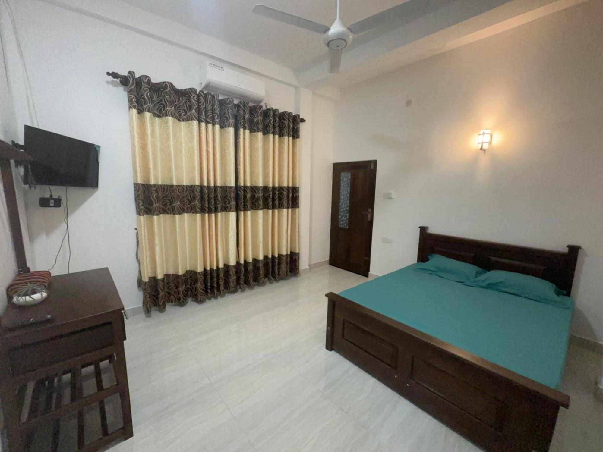 Sns Guest House Galewela Екстериор снимка